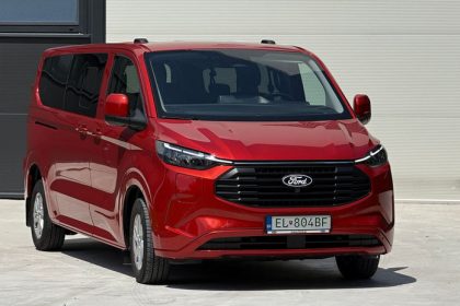 Ford Transit Custom PHEV je komfortny prakticky a usporny ma ale par chyb