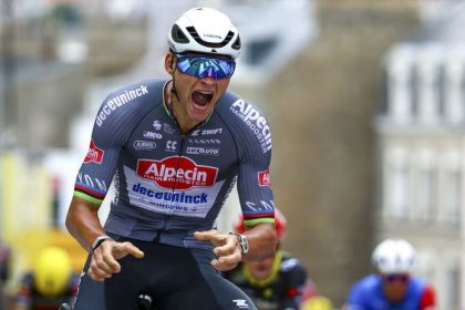 Predcasny koniec hviezdy Van der Poela na Tour