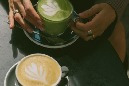 Kava caj alebo matcha Ktory napoj vas zachrani