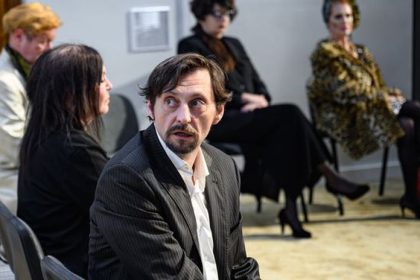 Lukas Latinak uz netaji lasku Po rozvode ho ocarila mlada herecka