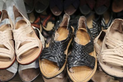Mexiko kritizuje sandale Adidas kopiruju domorodu obuv