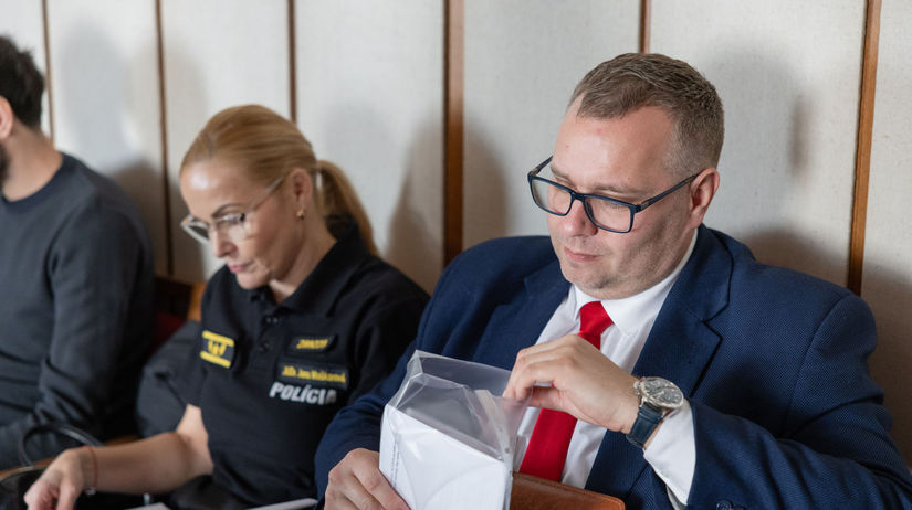 Preco policia len prizerala pri utoku na mensinu