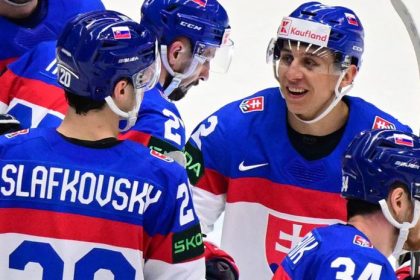 Slafkovsky vs Fehervary Suboj ktory na lade nevysiel