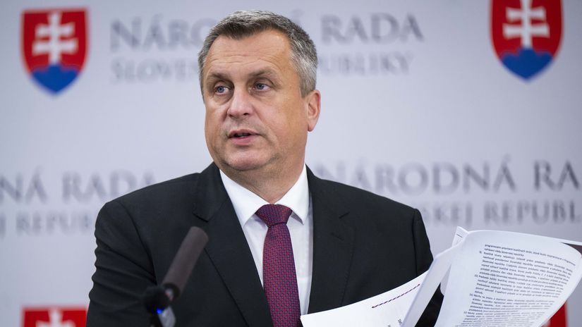 Tender na zachranky podla Danka smrdi chce novy system Hlas diskutuje