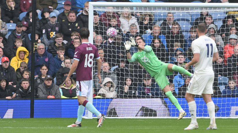 Dubravka hrdinom Burnley tesny vysledok v derby