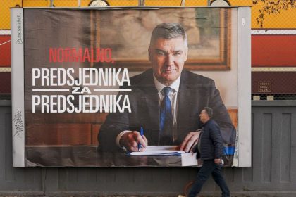 Muz vnikol do komplexu kancelarie prezidenta nahlasil bombu