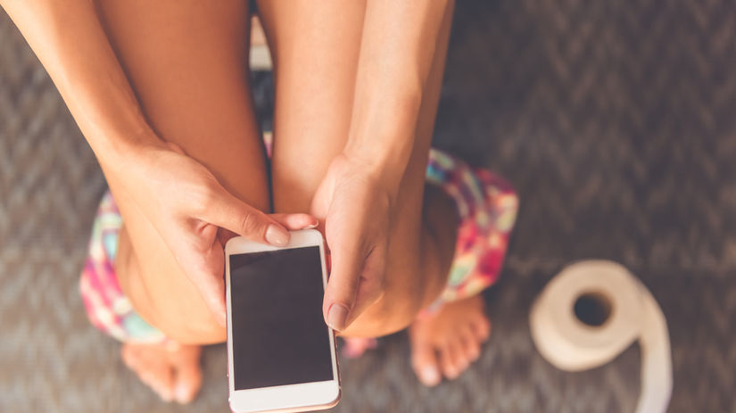 Nezabudajte na rizika pri pouzivani telefonu na zachode