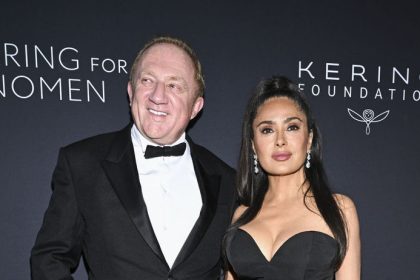 Sestdesiatka na krku a telo bohyne Salma Hayek opat ukazala kto je kralovna Geny sa nezapru ohurila aj dcera