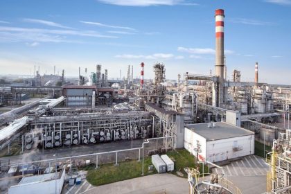 Slovnaft zasadne znizi planovanu kapacitu CEZO Odpad z Madarska dovazat nebude