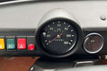 Trabant 601 S de Luxe Na predaj bakelitova legenda Na tachaci ma len 9 km