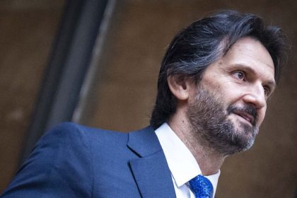 Kalinak pridal k zakonu o energopomoci prilepok Opozicia mu vycita nesuvislost