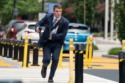 Svet salie z noveho akcneho thrilleru na Netflixe