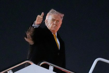 Donald Trump hrozi BBC miliardovou zalobou