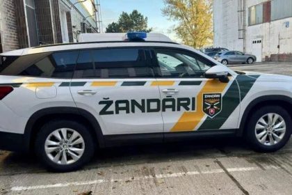 Dostali auta za 1 5 miliona uniformy mozno nedostanu Vnutro stale pocita s nasadenim zandarov do konca roka