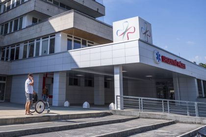 Hrozny pripad prisli s babatkom s horuckami