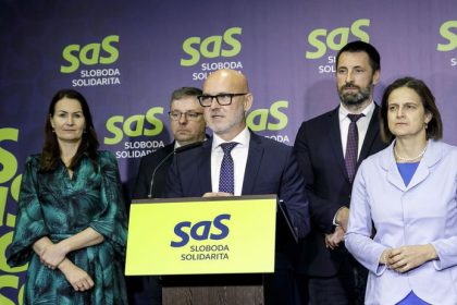 Nova posila liberalov Do SaS vstupuje sef evanjelickych skol Grohling odmieta zmenu kurzu strany