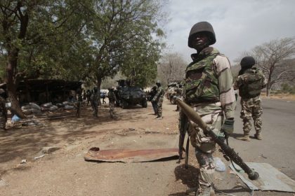 Ozbrojenci v severozapadnej Nigerii uniesli 25 studentiek