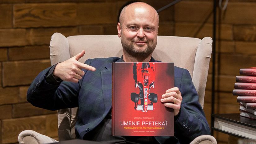 Prvy slovensky fotograf Formuly 1 Martin Trenkler vydal unikatne dielo Umenie pretekat