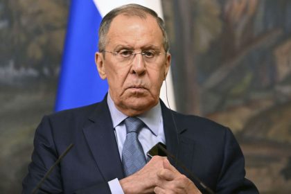 Putinova dcera sa chce zbavit Lavrova tvrdi byvaly tvorca prejavov