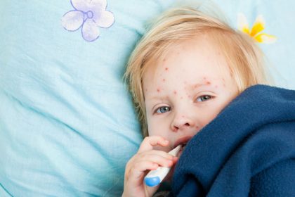 Banalna choroba hospitalizovala mnohe deti a dospelych