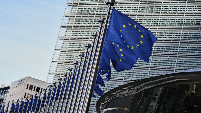 EU prelomila odpor Budapesti a Bratislavy a zmrazila ruske aktiva