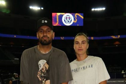 Navrat do reality pred subojom Sabalenkova Kyrgios Byvala svetova jednotka nikdy nevyhrala set ani proti amaterovi
