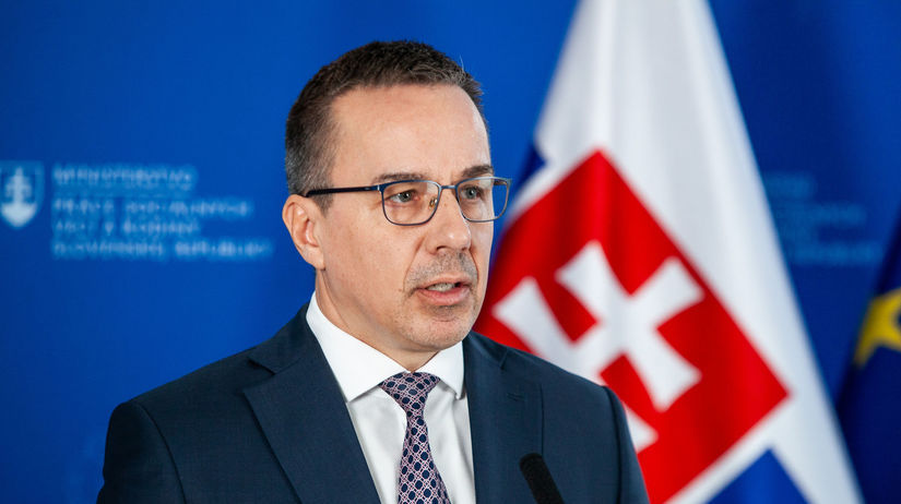 Rezort prace robi poriadky so zmrazenym dochodkom