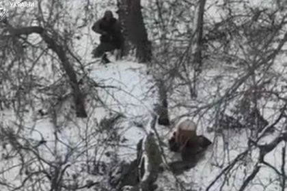 Ruski vojaci popravili dvoch ukrajinskych zajatcov