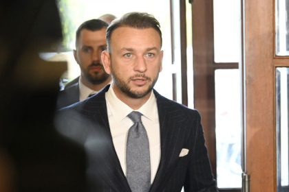 Sutajovi Estokovi za curillovcov potvrdili dalsiu pokutu Nevzdava sa a obracia sa na spravny sud