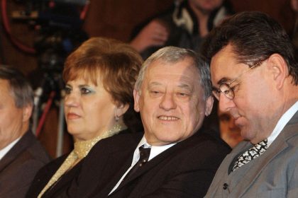 Ako byvaleho slovanistu ma to neskutocne hneva Staci sa pozriet co sa deje na Slovensku Aj hokej je prepojeny s politikou