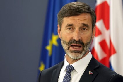 Blanar odsudil utoky na ukrajinsku energetiku a vyzval Rusko aby prestalo s nehumannym pristupom k civilnemu obyvatelstvu