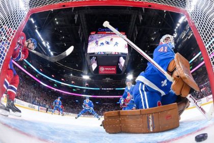 Exhibicny gol Slafkovskeho ktory bol hviezdou zapasu Montreal deklasoval najlepsi tim NHL