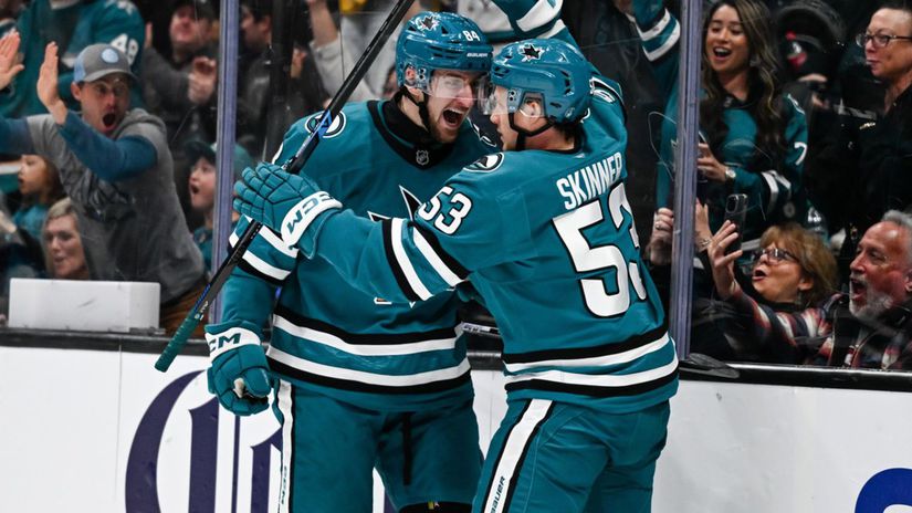 Najlepsi vykon v NHL kariere Trojgolovy Regenda ziaril v suboji proti Cernakovi a spol