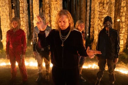 Stretne sa sialeny satanista s dobrosrdecnymi ateistom Kto z nich prezije