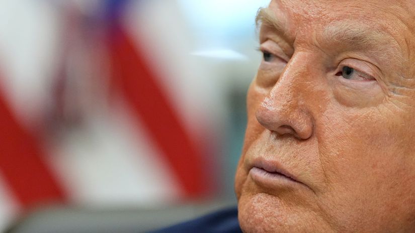 Trump schvalil tvrde sankcie proti Rusku Ukrajina ustupuje Putin zabija tvrdia USA