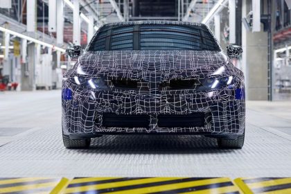 BMW i3 Elektricky sedan sa blizi Prve kusy uz opustaju linky
