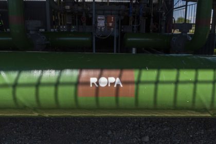 Madari biju na poplach Chorvati ich odmietli a tak siahaju na strategicke zasoby ropy