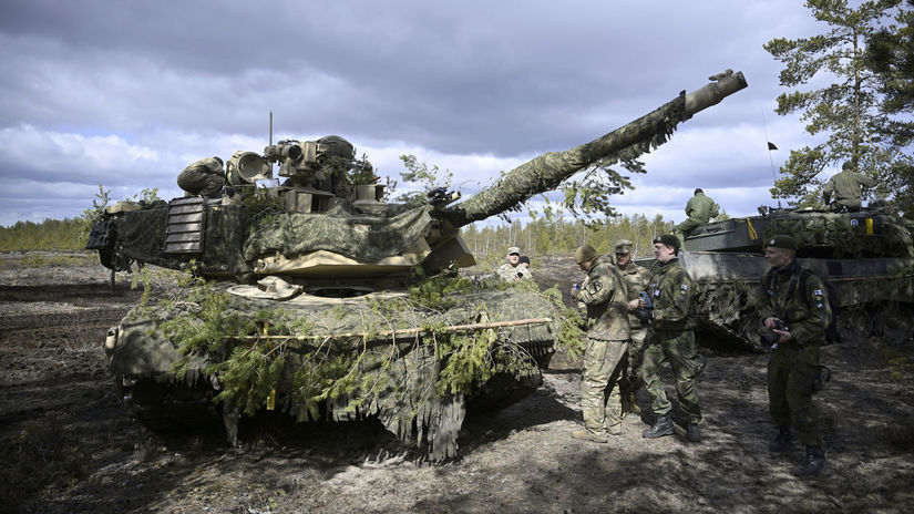 Sme strateni Sokujuce zlyhanie NATO na vojenskom cviceni Nepriatel nicil dva prapory denne