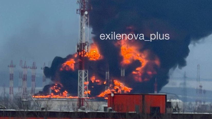 VIDEO Stanica zasobujuce Druzbu v plamenoch drony zasiahli klickovu tepnu ruskej ropy