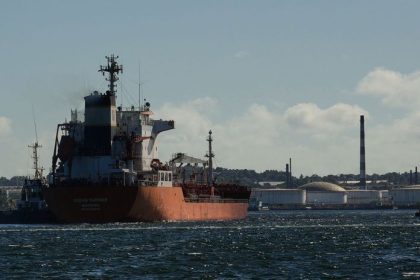 VIDEO USA zadrzali v Indickom oceane tanker ktory usiel z Karibiku a ignoroval Trumpovu blokaciu