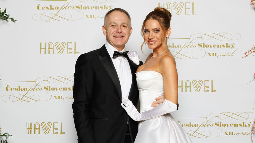 Veresova ako absolutna hviezda veera v svadobnej robe ohromila manzel na nej nemohol spustit oci