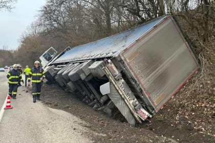 kamionista si opity sadol za volant pri bytci havaroval nakldiak zostal prevrateny na boku