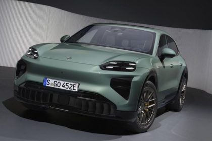 prve zoznamenie porsche cayenne turbo electric