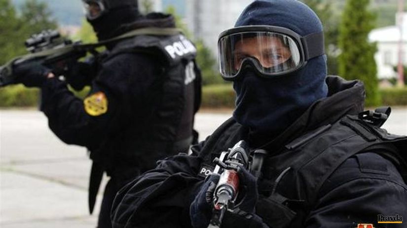 Akcia Asterix Policajt skocil vo vazeni obvinuju ho z predaja steroidov