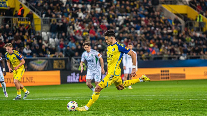 Arena ako po vybuchu Ultras Presova sa po derby vyfarbili zdemolovane stropy vytrhnute dvere