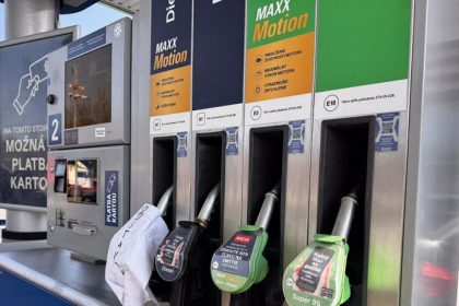 Ceny paliv mozu rast aj nad euro osemdesiat analytik varuje pred zdraovanim tankovat do zasoby treba okamite