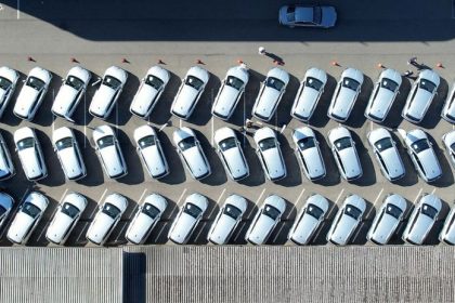 Elektricka revolucia sa otriasa Zmeny ohlasilo uz 21 automobiliek