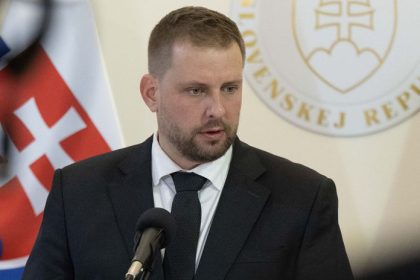 Odmietneme nove predpisy WHO Zatial ano Nerobme zo Slovenska exota odkazal minister a objasnil dovody