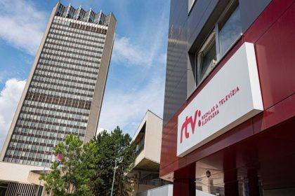Prepustanie v STVR vyvolava prvy spor vyhodena redaktorka sa chysta na sud tvrdi ze ju bezdovodne oznacili za nadbytocnu