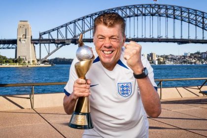 Radiklny krok verneho fanusika Dochodca preda dom aby sa mohol zucastnit na MS vo futbale